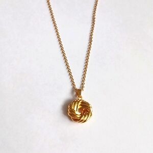 Gold Twisted Necklace